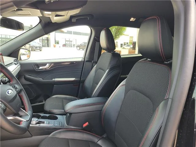 Used 2025 Agate Black Metallic Ford ST-Line All-Wheel Drive image 14