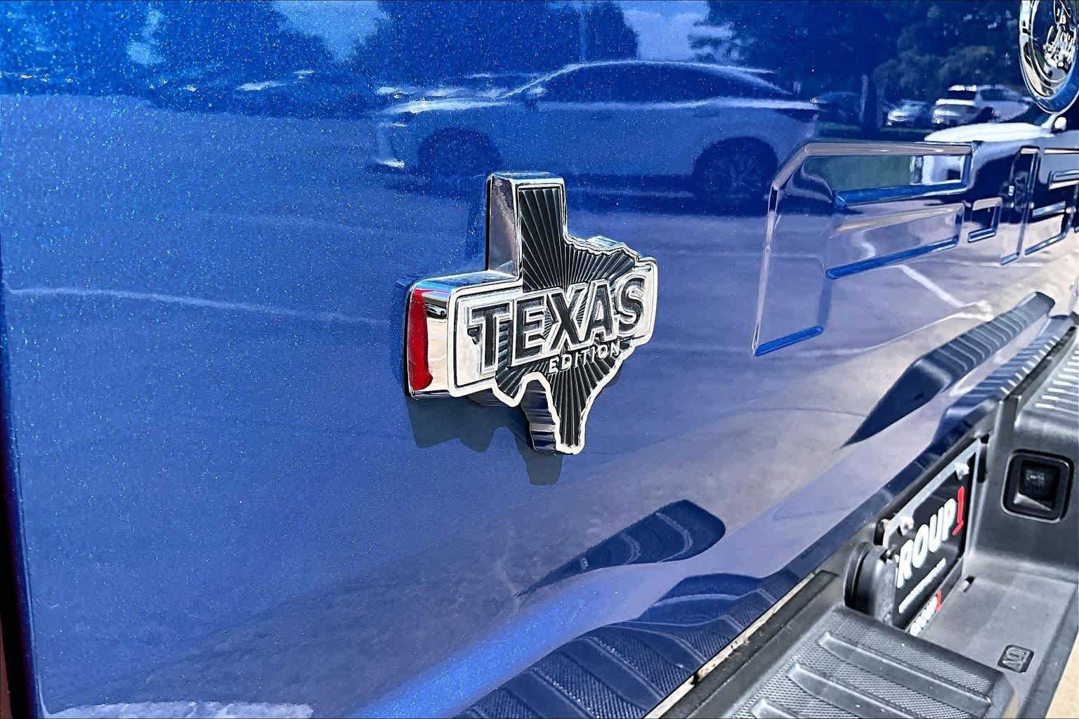 Used 2022 Atlas Blue Metallic Ford XLT image 9