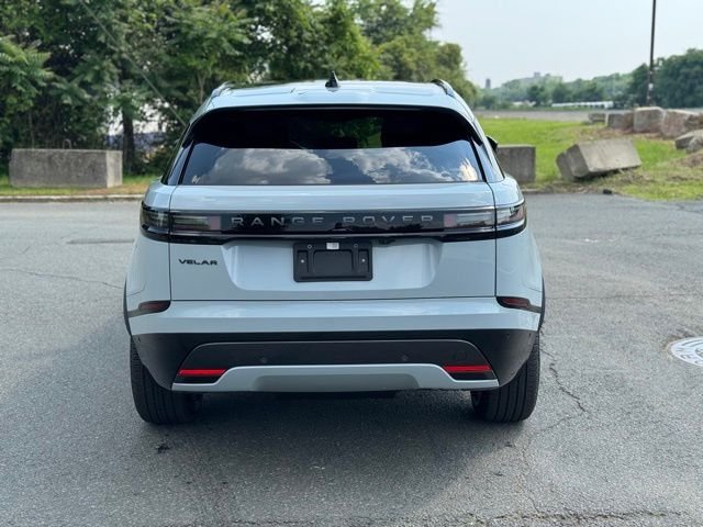 New 2026 Arroios Grey Land Rover Dynamic SE image 4