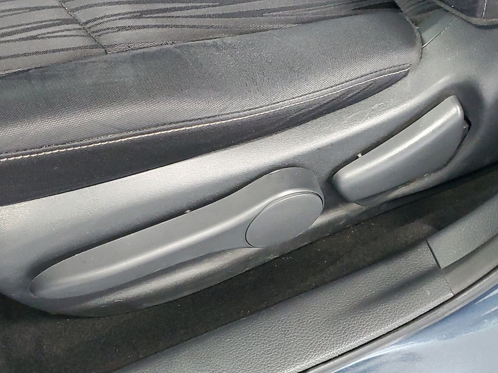 Used 2017 Gray Nissan SV image 9