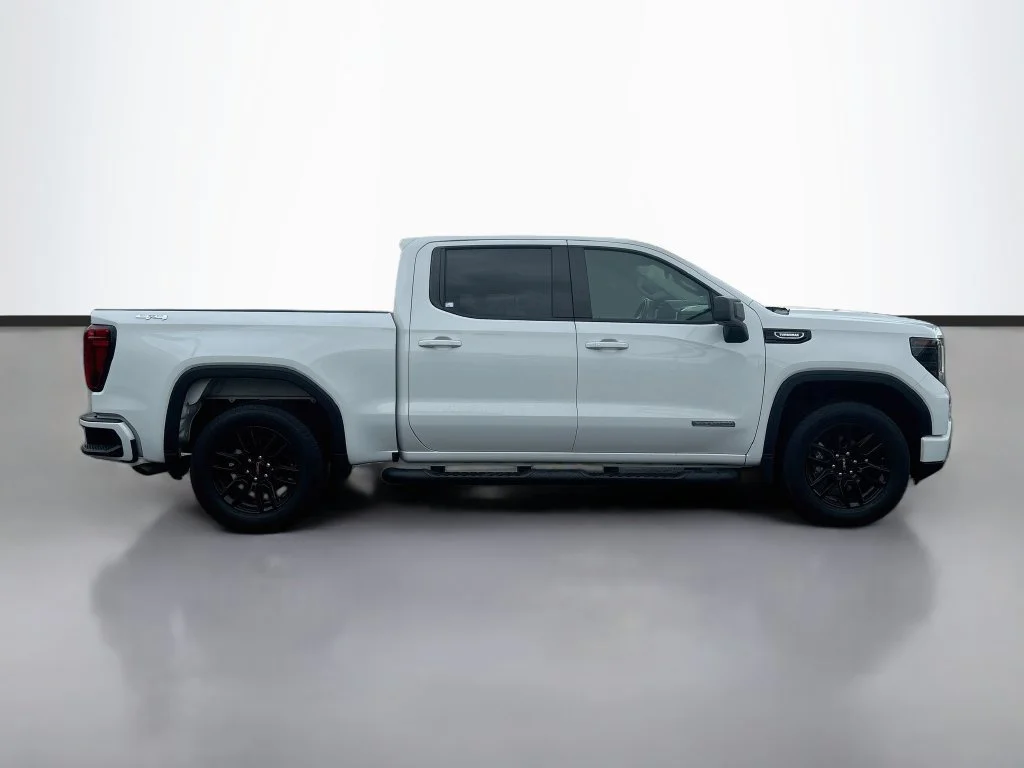 Used 2025 Summit White GMC Elevation image 3