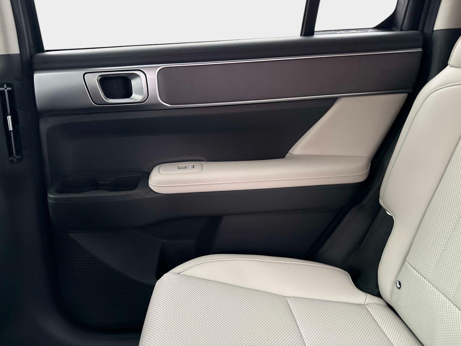 2026 Hyundai Santa Fe SEL - Photo 16