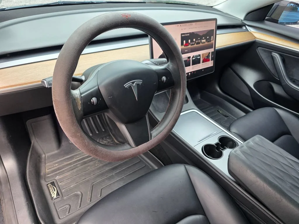 Used 2022  Tesla Long Range image 16