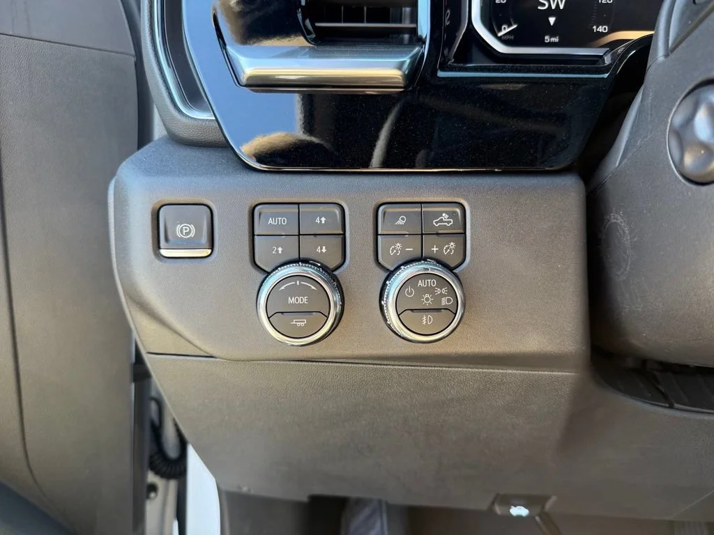 New 2026 Summit White GMC SLT image 28