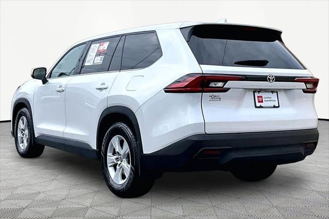 Certified Used 2025 WIND CHILL PEARL Toyota  image 12
