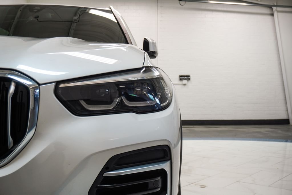 Used 2023 White BMW sDrive40i image 39