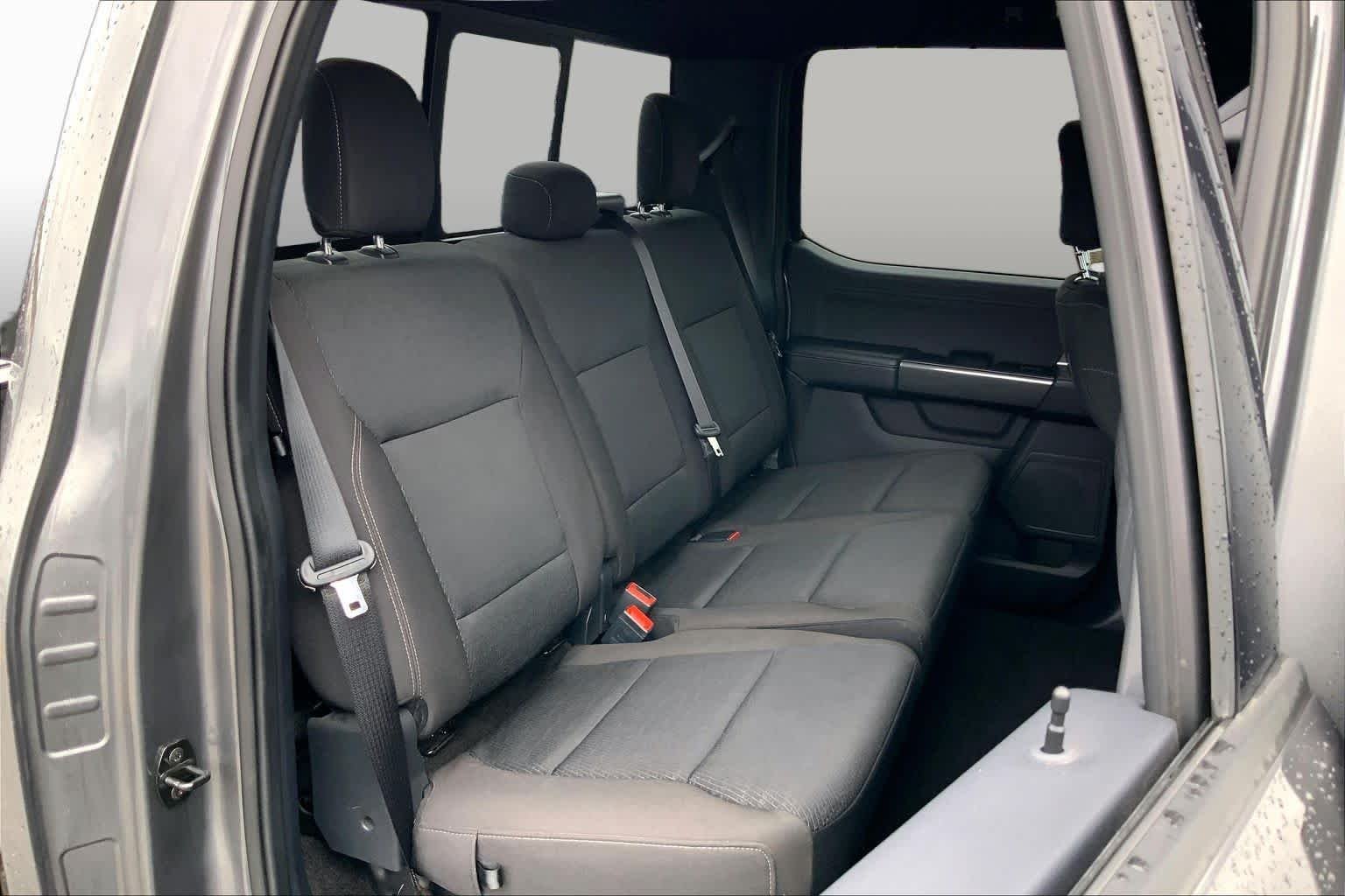 Used 2022 Carbonized Gray Metallic Ford XLT image 18