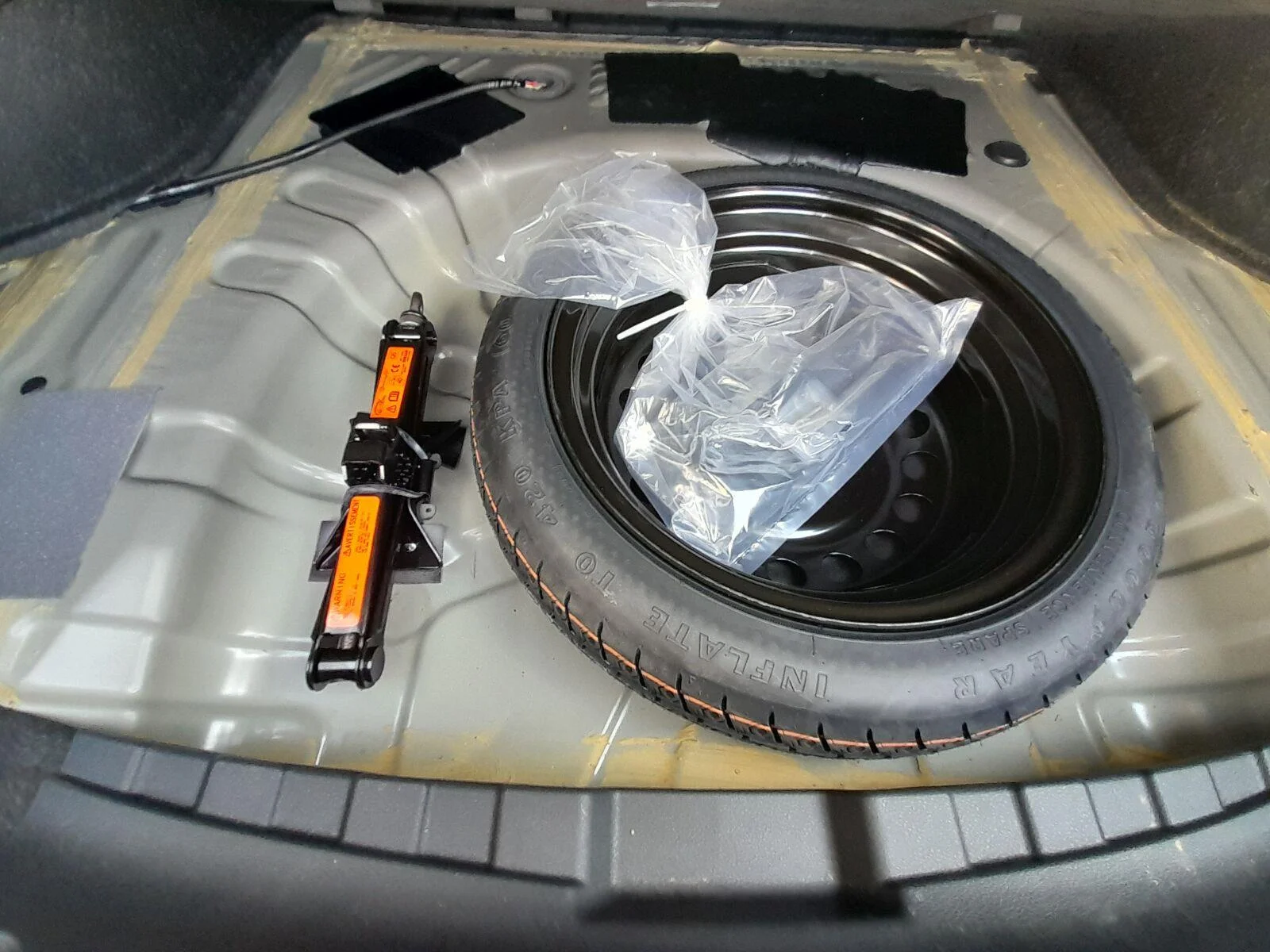 Used 2025 Super Black Nissan SR image 46