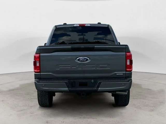 Used 2023  Ford XLT image 4