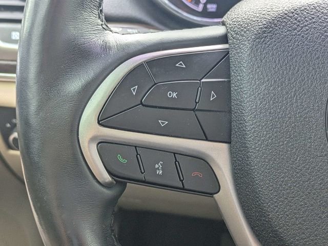 Used 2018 White Jeep Limited image 25