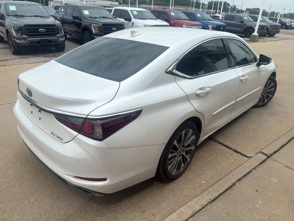 Used 2020 Eminent White Pearl Lexus Base image 6
