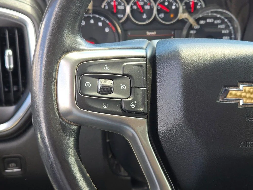 Used 2021 Silver Chevrolet LT image 29