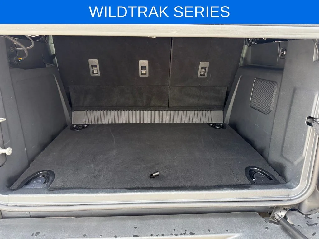 Used 2024 Gray Ford Wildtrak image 22