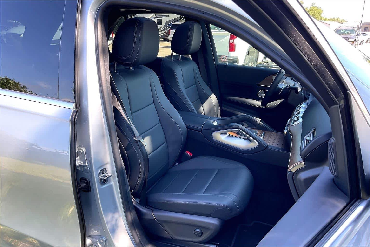 2025 Mercedes-Benz GLE GLE450 - Photo 8