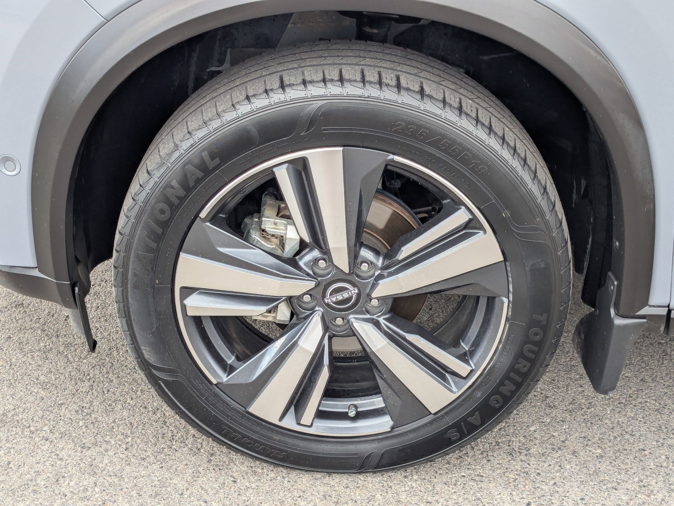 Used 2022 Boulder Gray Pearl Nissan Platinum image 11