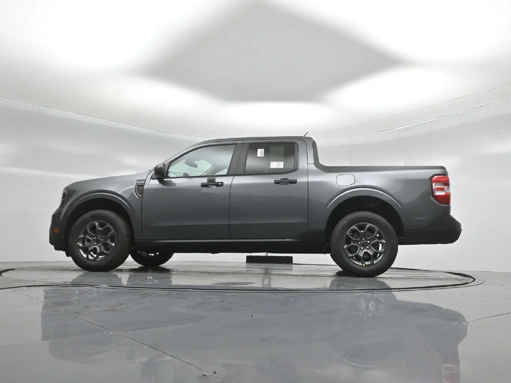 New 2026 Carbonized Gray Metallic Ford XLT image 48