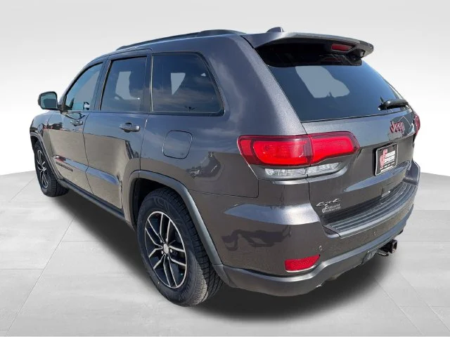 Used 2018 Gray Jeep Trailhawk image 5