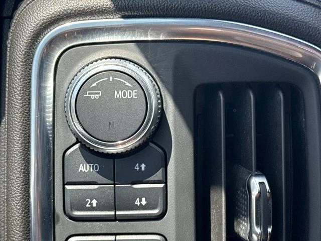 Used 2020 Black GMC Denali image 24