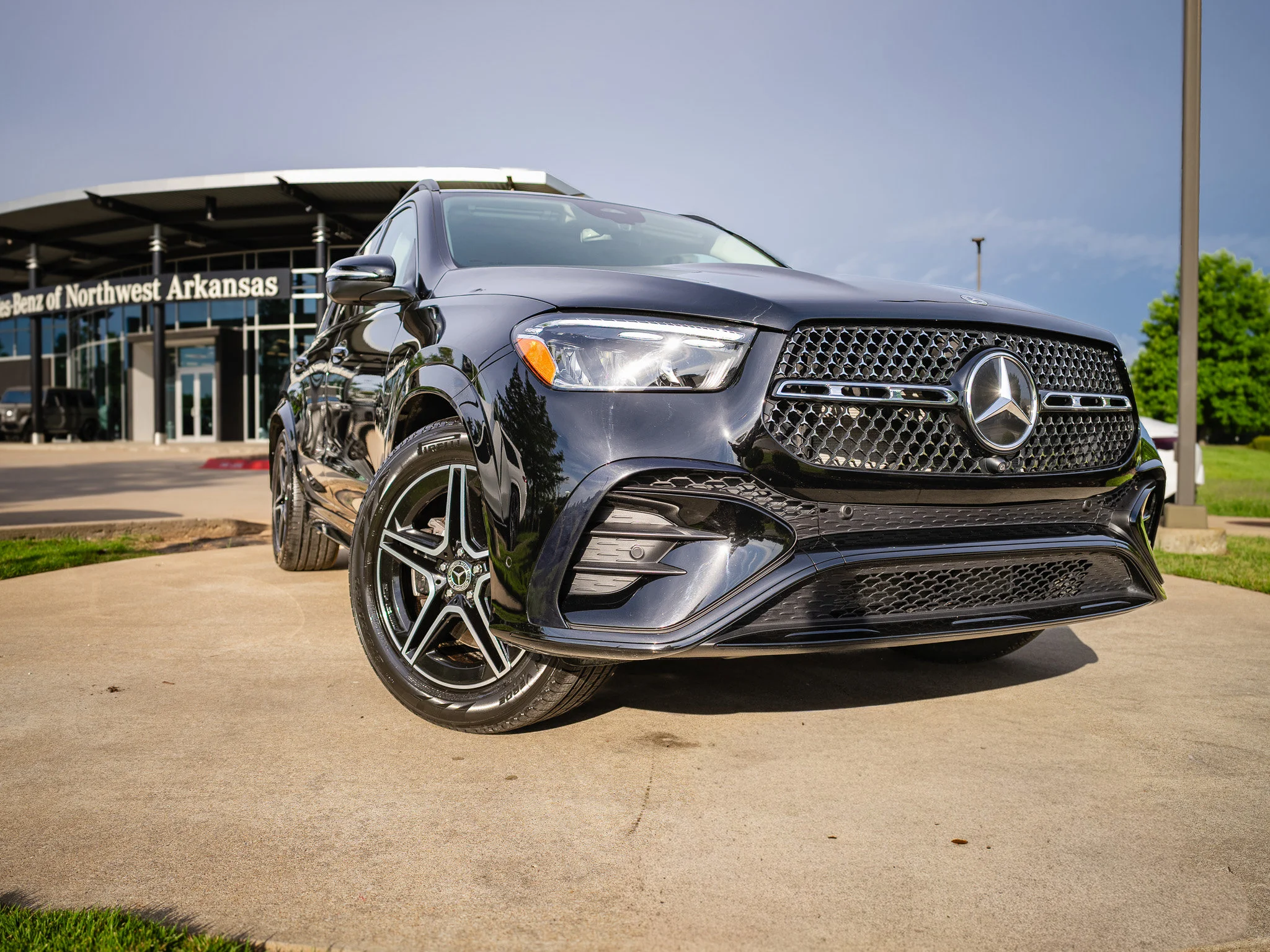 Certified Used 2024 Black Mercedes-Benz GLE 350 image 2