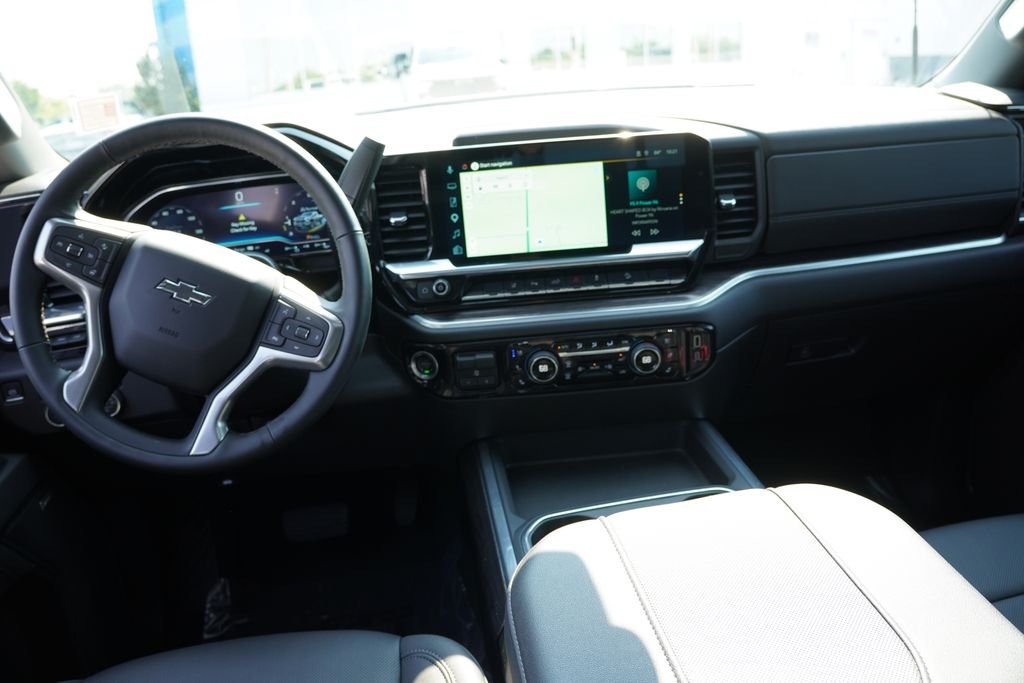 Used 2025 White Chevrolet LTZ image 22