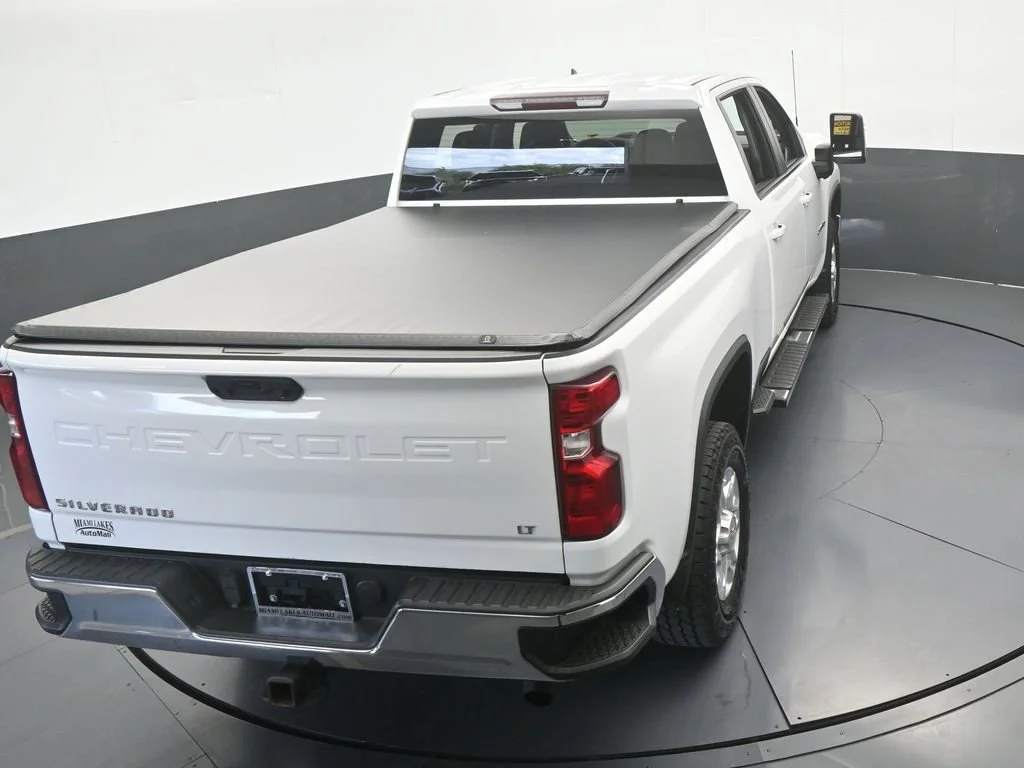 Used 2022 Summit White Chevrolet LT image 45