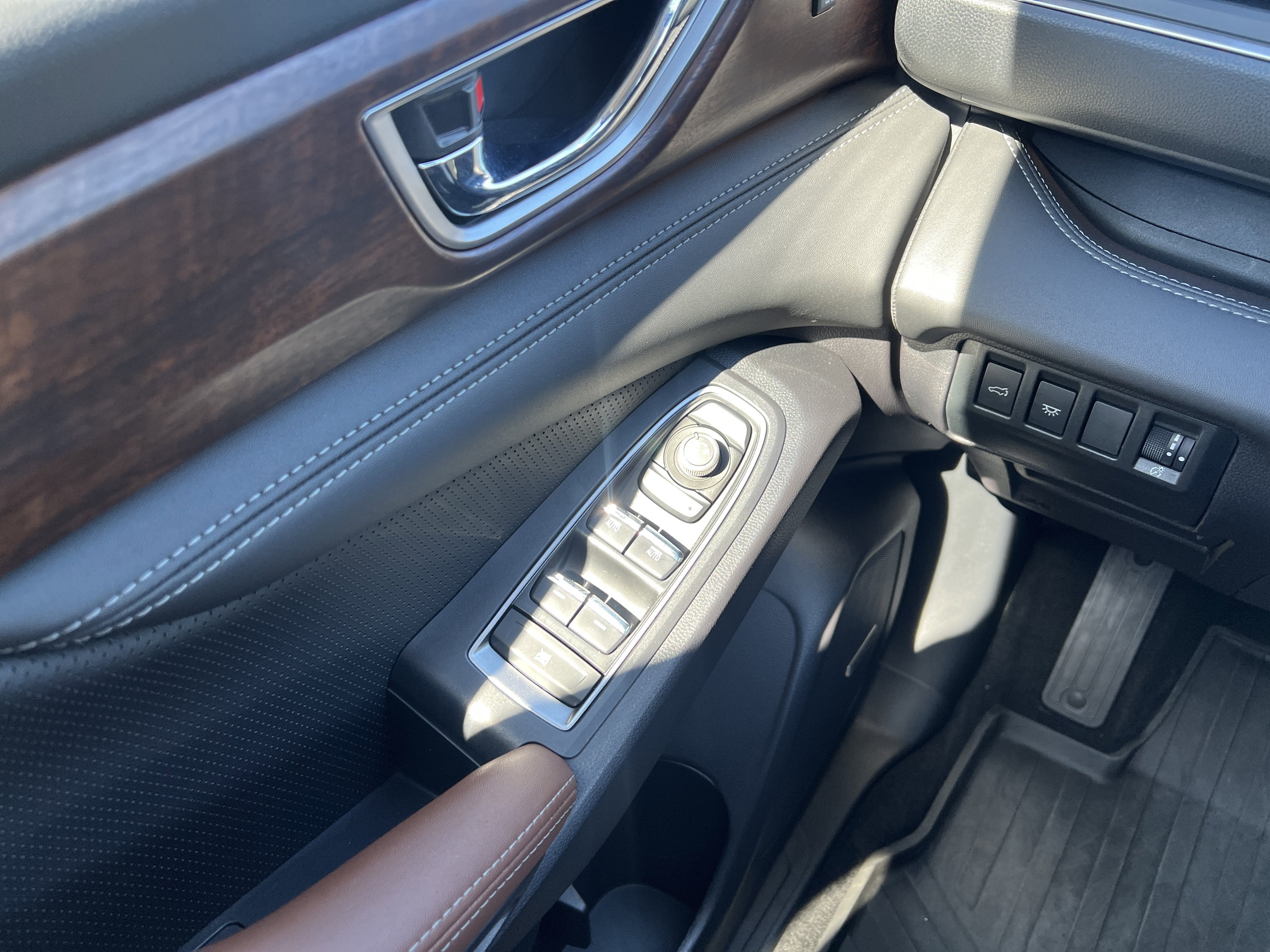 Used 2024 Magnetite Gray Metallic Subaru Touring image 10