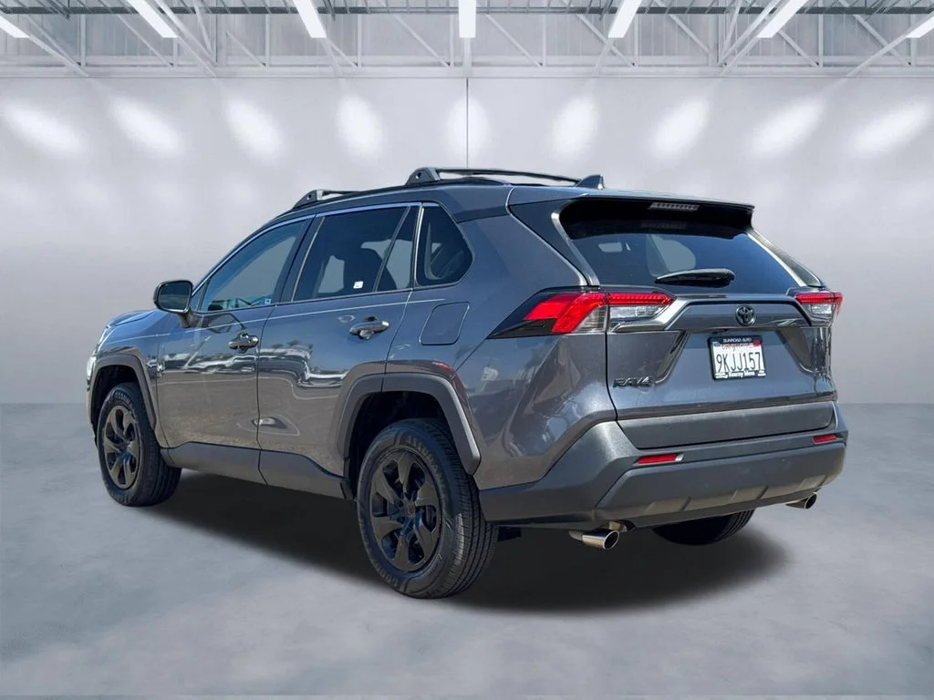 Used 2020 Gray Toyota LE image 4