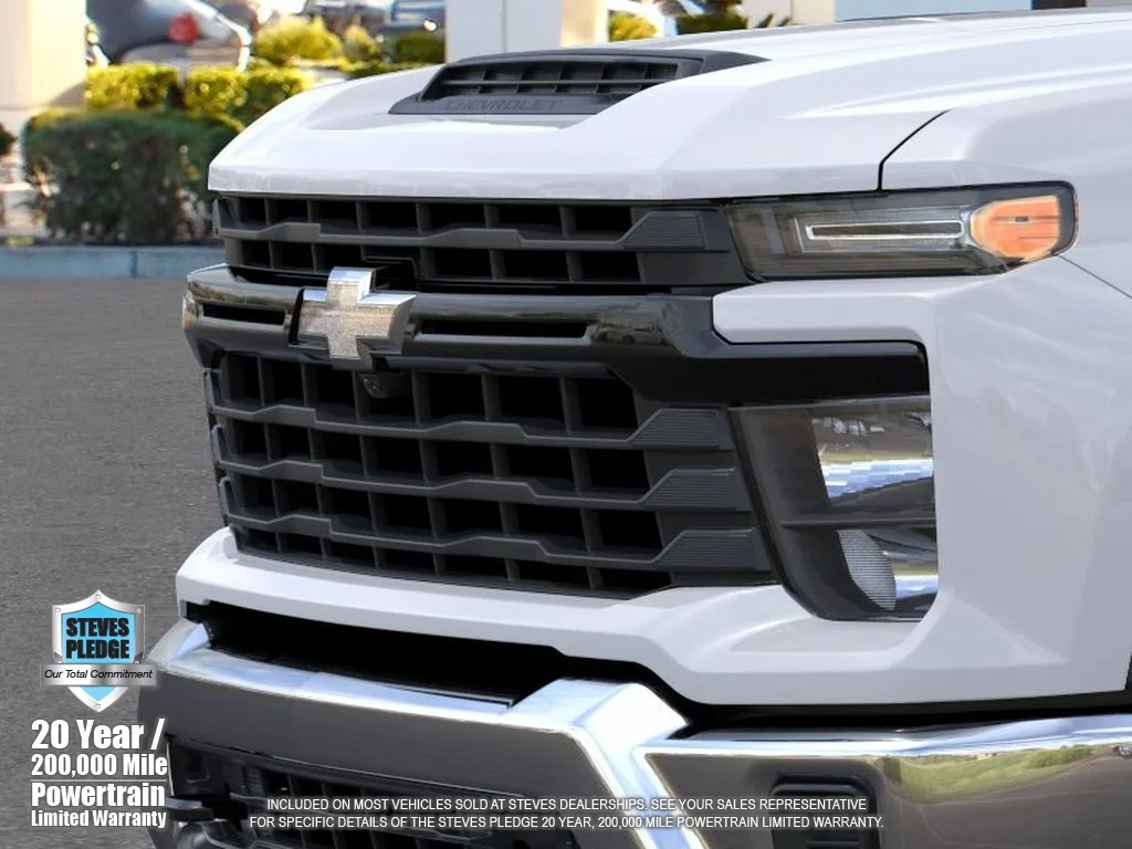 New 2026 Summit White Chevrolet WT image 13