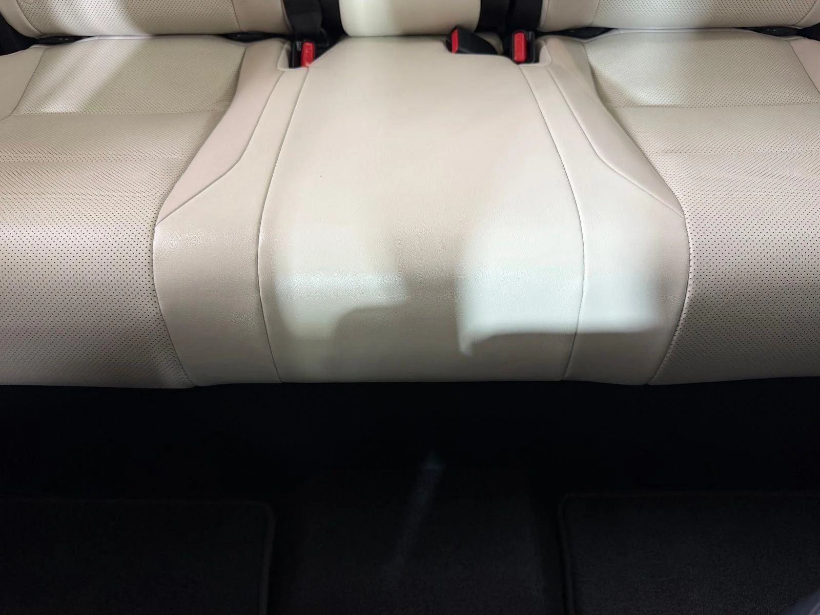 Used 2024 Eminent White Pearl Lexus RX 350 Premium image 33