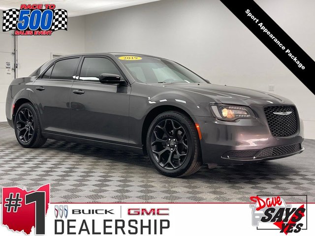 2019 Chrysler 300 Touring