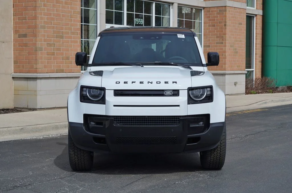 New 2026 Fuji White Land Rover S image 4