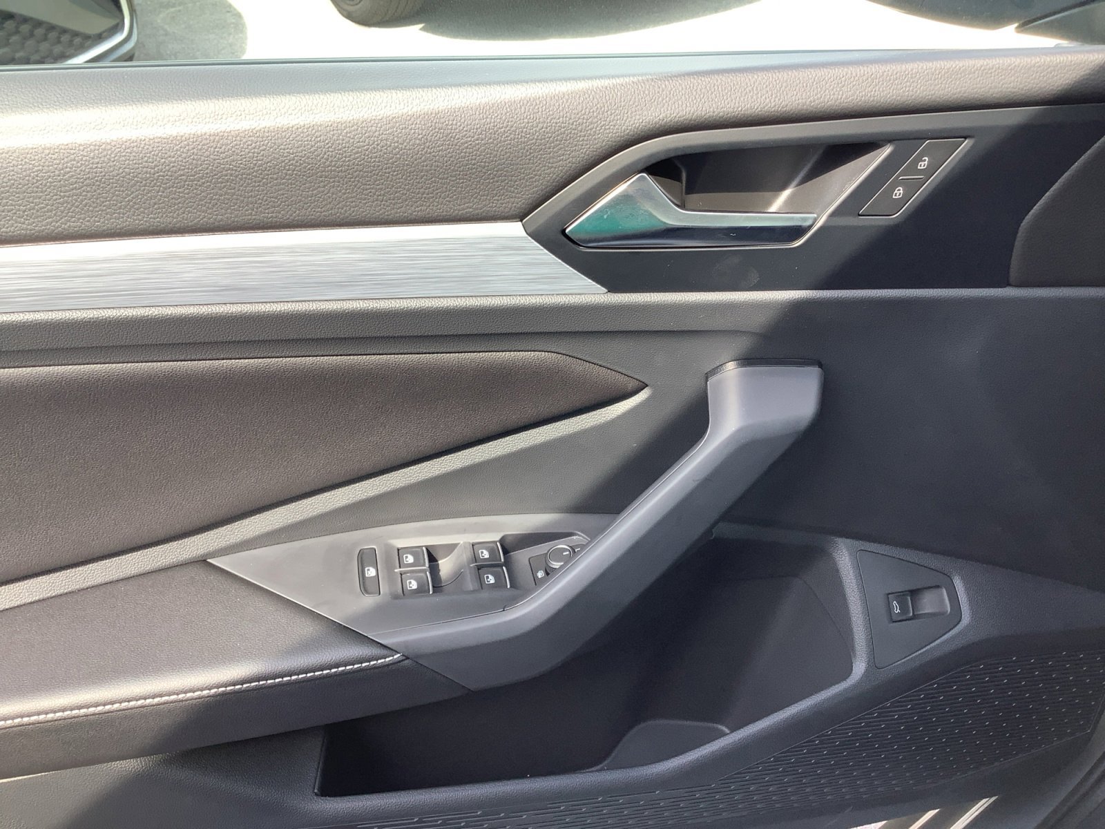 New 2026 Platinum Gray Metallic Volkswagen Sport image 28