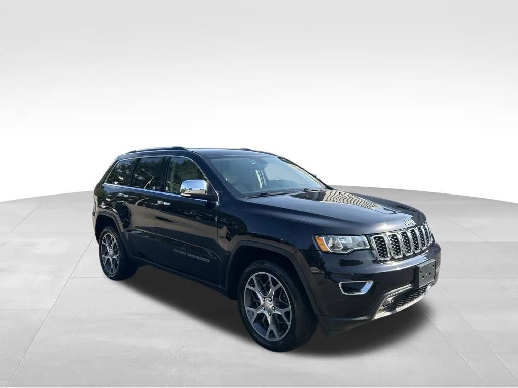 Used 2019 Red Jeep Limited image 9