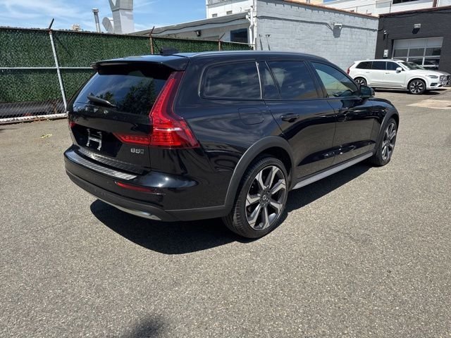 Used 2024 Black Volvo Ultimate image 5