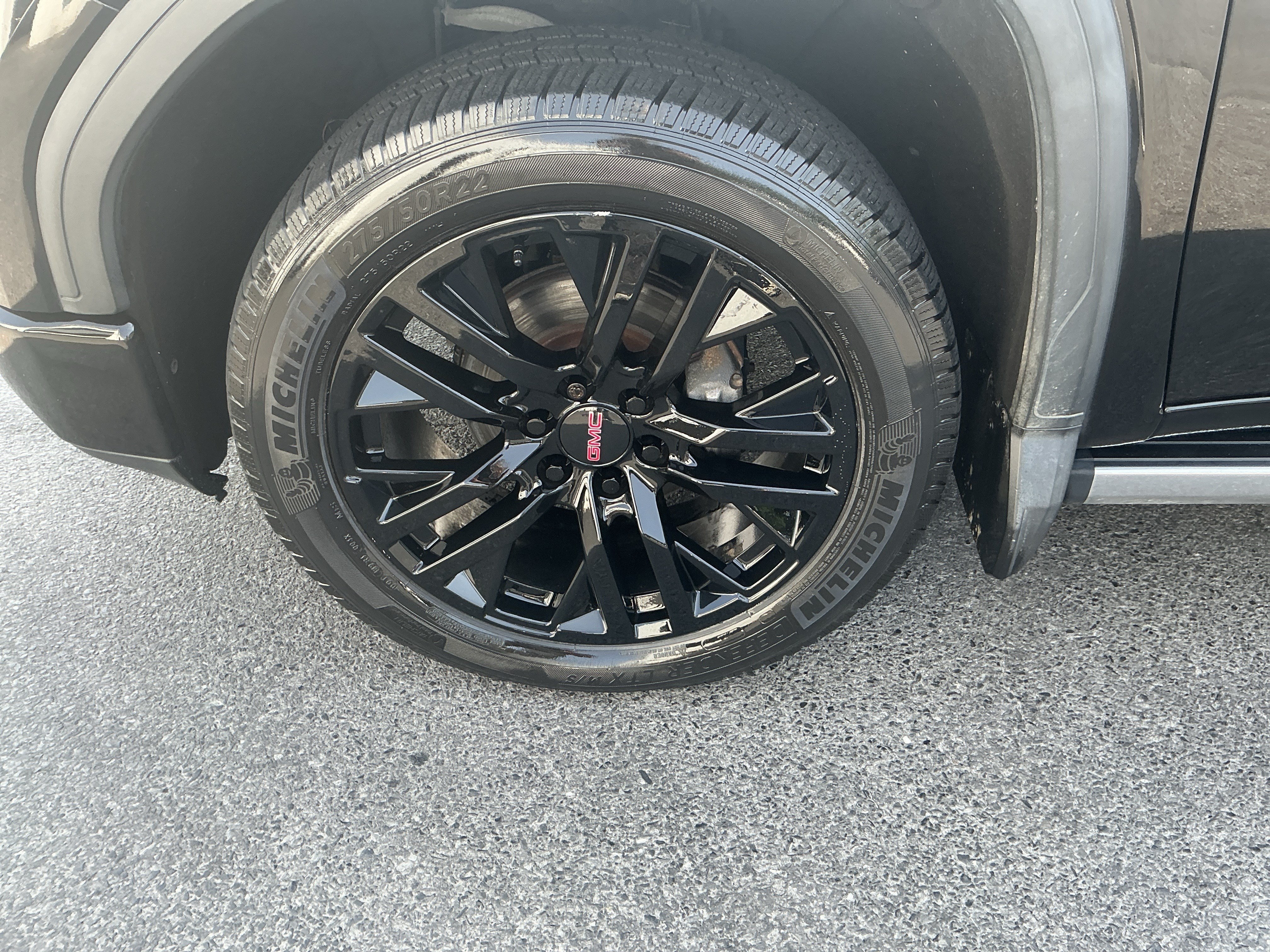 Used 2021 Onyx Black GMC Denali image 9