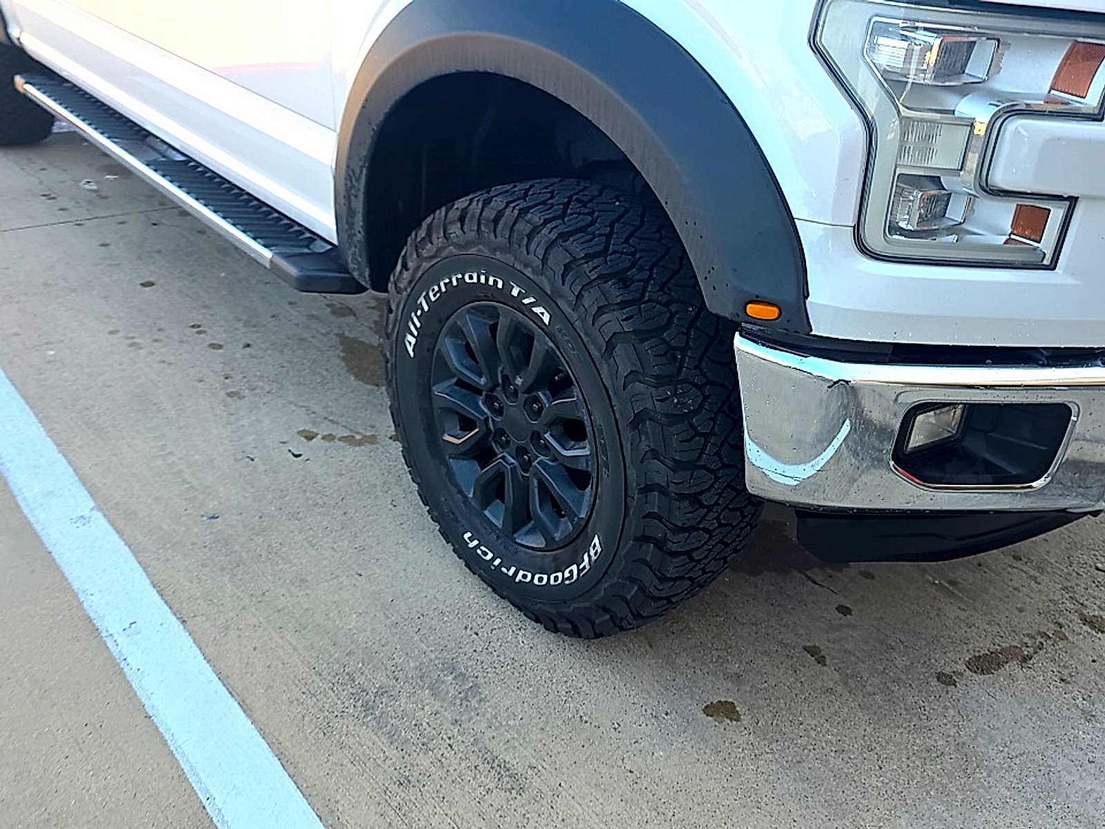 Used 2016 White Ford LARIAT image 5