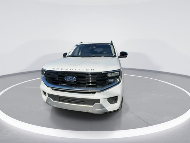 Used 2025 White Ford Platinum image 3