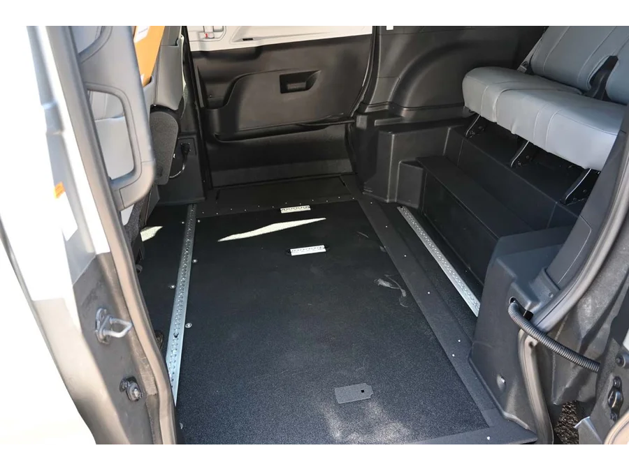 New 2025 SILVER Toyota XLE+ AWD Mobility Handicap Van image 27