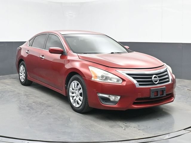 Used 2014 Nissan Altima S with VIN 1N4AL3AP1EN330299 for sale in Morristown, TN