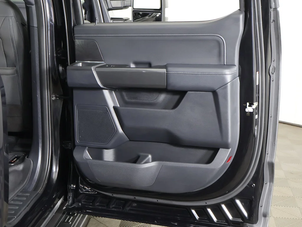 Used 2022 Agate Black Metallic Ford XLT image 27
