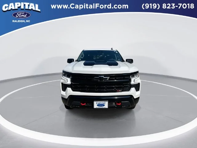 Used 2025 White Chevrolet LT Trail Boss image 3