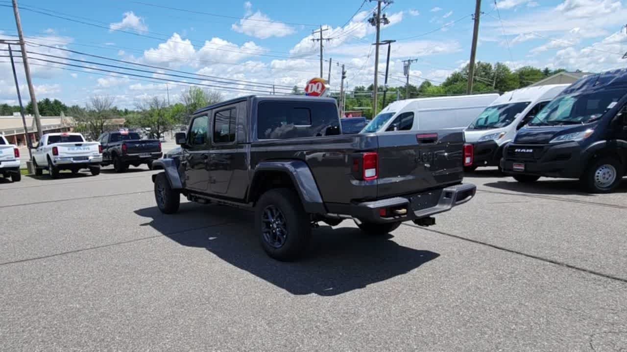 New 2026 Granite Crystal Metallic Clear-Coat Exterior Paint Jeep 85th Anniversary Edition image 7