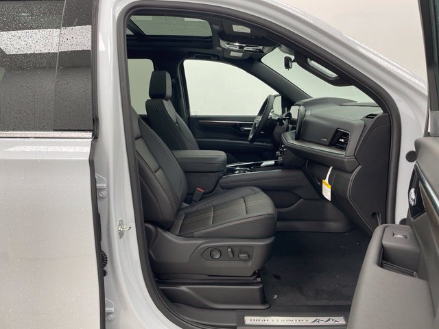 New 2026 Polar White Tricoat Chevrolet High Country image 16