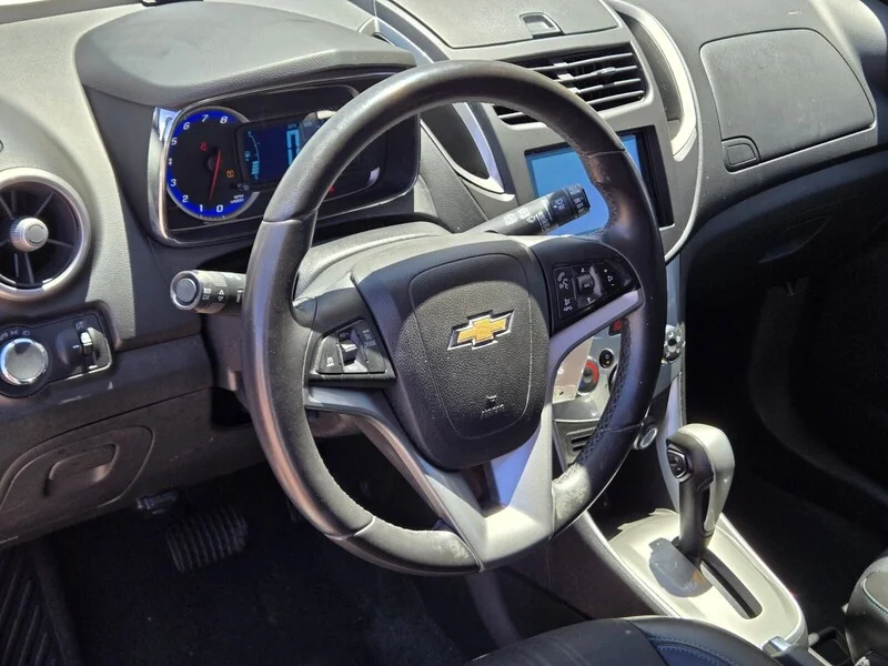 Used 2016 Summit White Chevrolet LT image 15