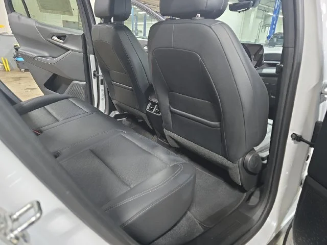 Used 2025 Summit White Chevrolet LT image 15