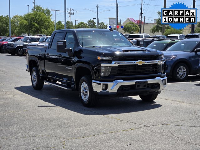 Used 2025 Black Chevrolet  image 3