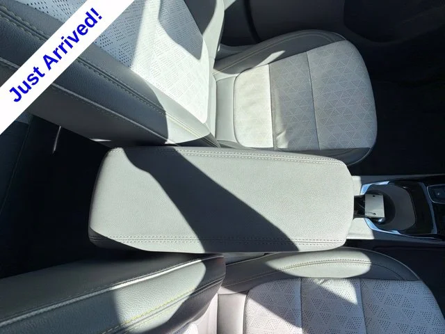 Used 2023 White Chevrolet Premier image 27