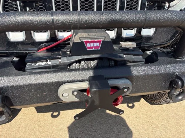 Used 2019  Jeep Sahara image 51