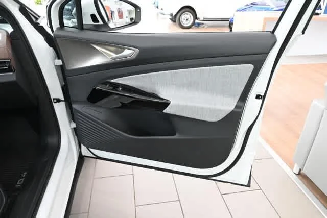New 2026 Opal White Pearl Volkswagen Pro image 11