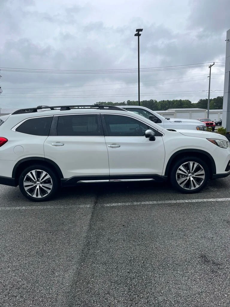 2019 Subaru Ascent Touring's photo